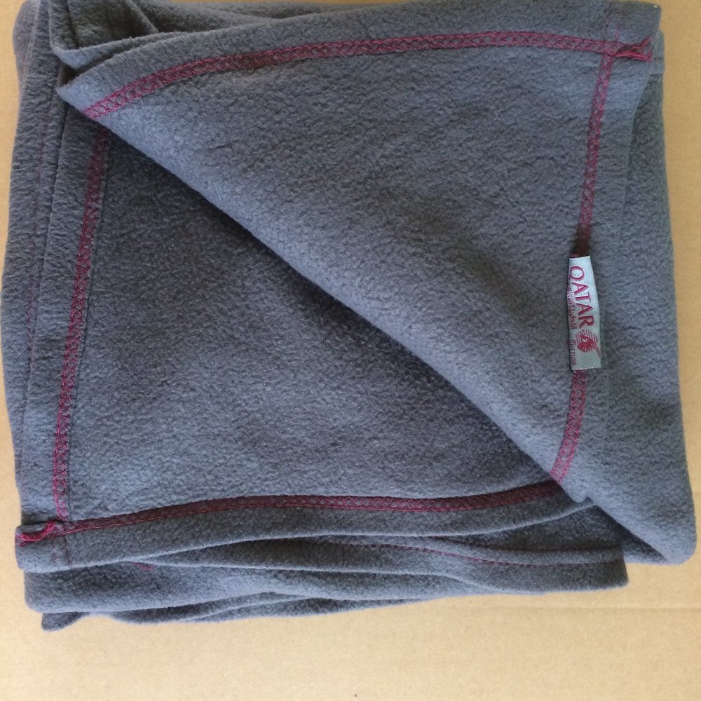 - Qatar airways in flight fleecy soft blanket dark grey in original packing